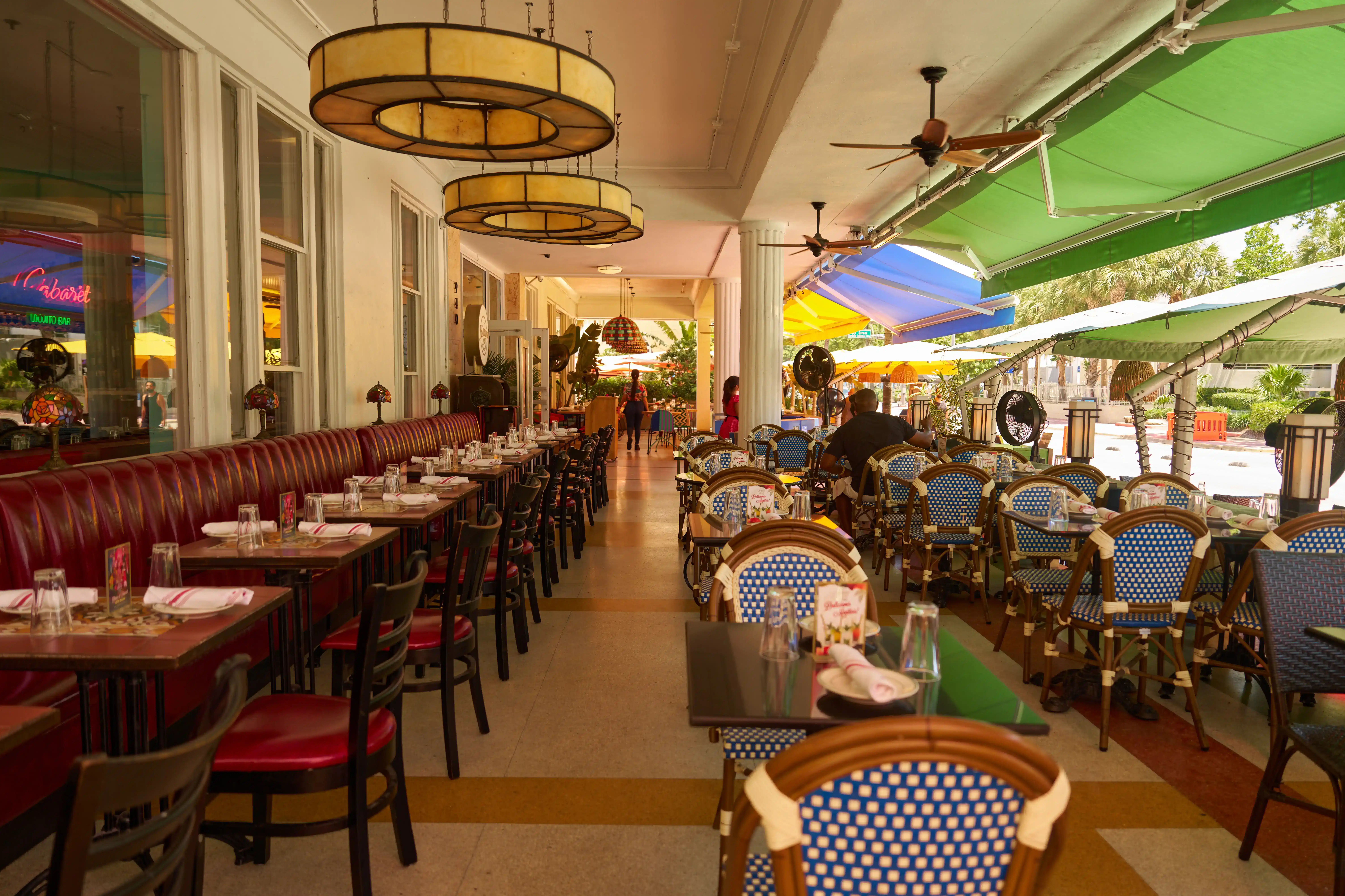 Havana 1957 exterior ocean drive 10th